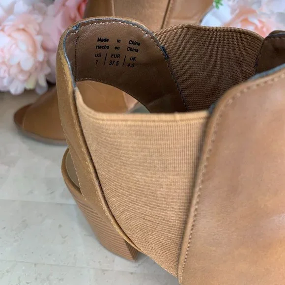 Call It Spring - Picture 6 of 9